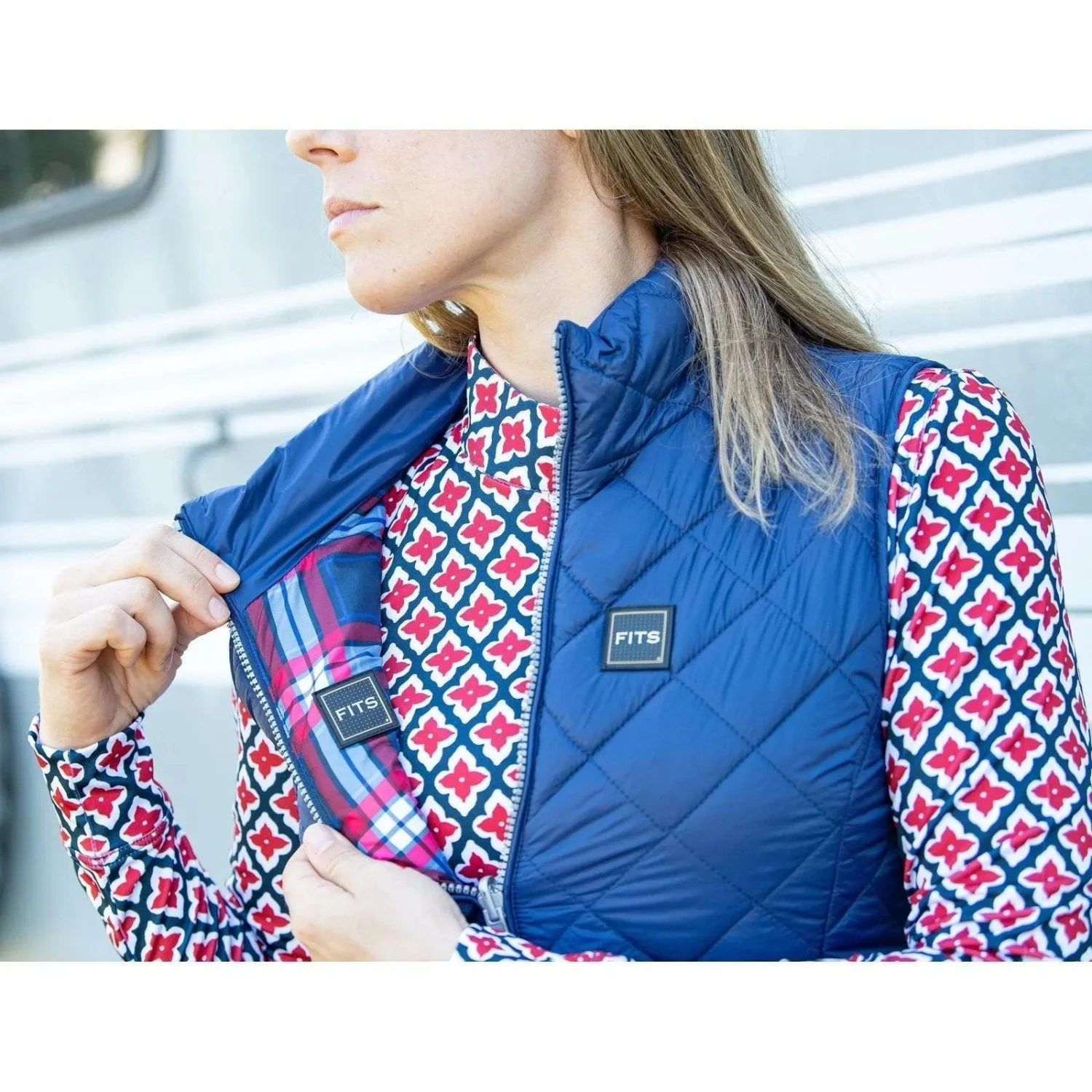 Fits Everly Reversible Vest Navy Red - Image 2