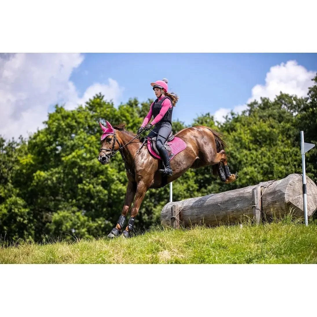 LeMieux Suede Luxury Close Contact Saddle Pad - Image 10