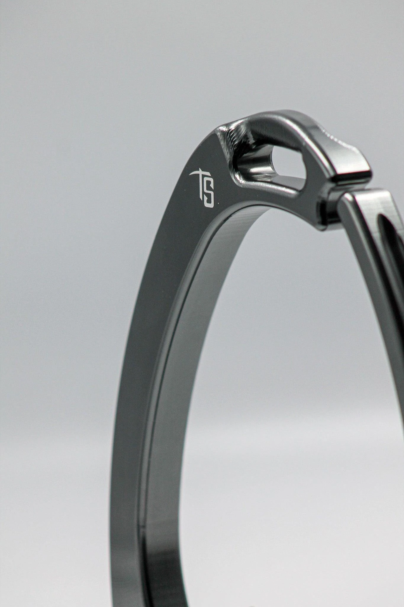 Tech Stirrups Venice Dressage Sloped Stirrups - Image 8